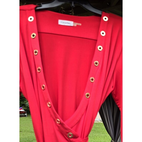 Calvin Klein Women's Red Wrap Dress Slinky Belt Grommets  Size 10 Pre-Owned - Picture 3 of 5